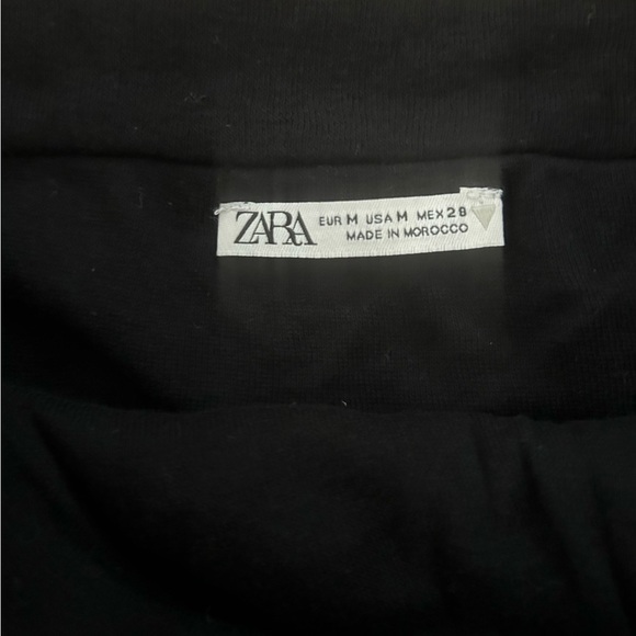 Zara Draped Black Off-Shoulder Long Sleeve Top. Size Medium - Picture 3 of 4